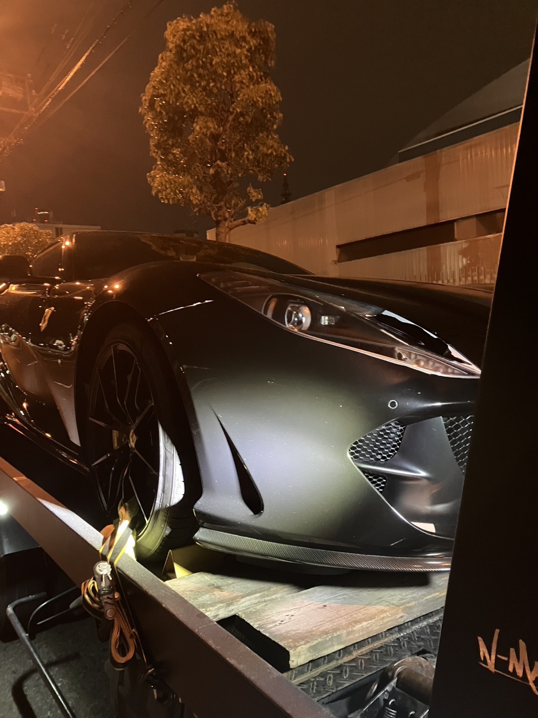 フェラーリ812 納車