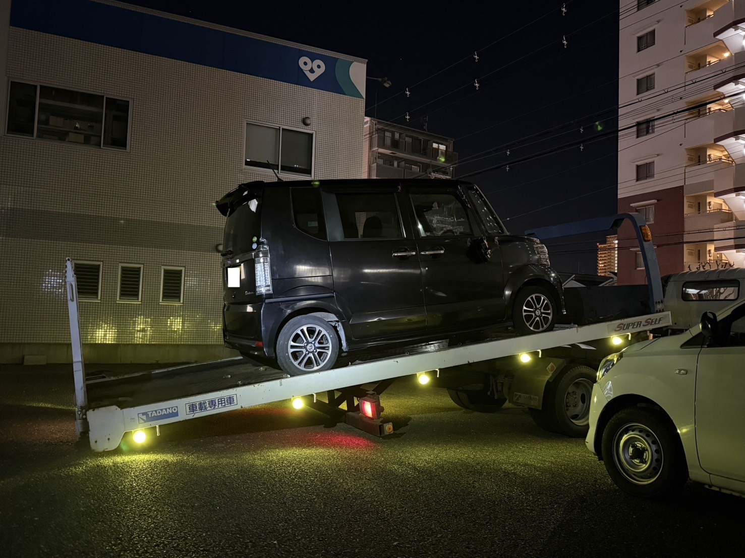 N-BOX 夜間レッカー 大阪大東市